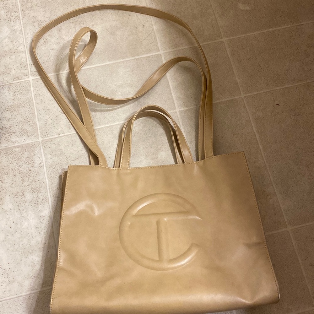 Cream Telfar bag in size medium!